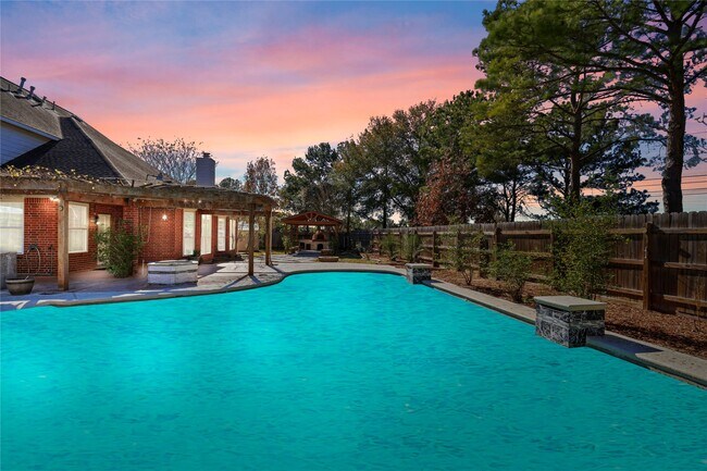 Building Photo - 20510 Pioneer Bend Ct
