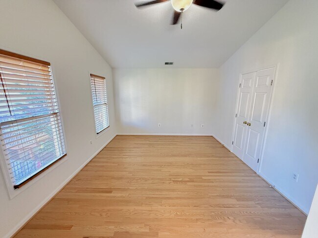 Building Photo - 10130 Treble Ct