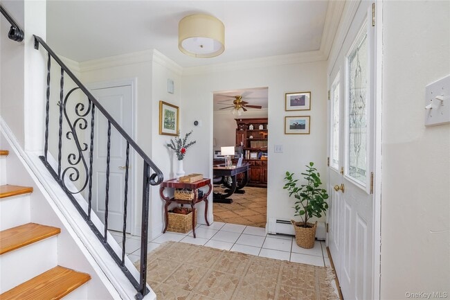 Building Photo - 44 Frazer Dr