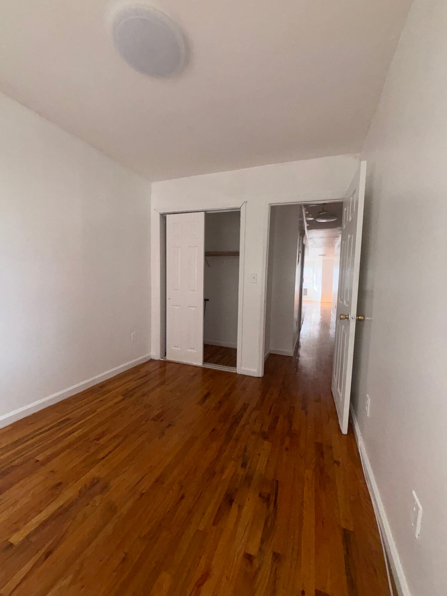 Building Photo - 245 E 28th St