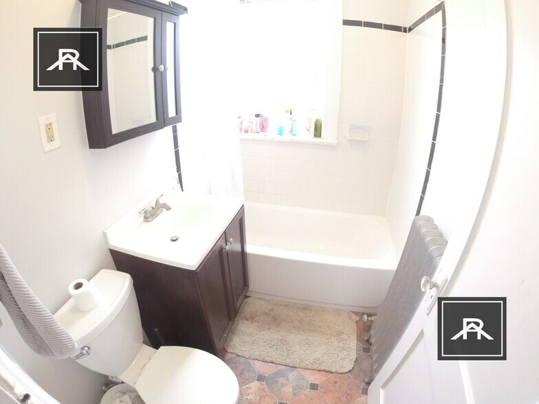 Building Photo - 241 Freeman St