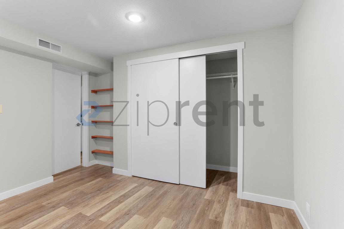 Building Photo - 1020 151st Ave SE