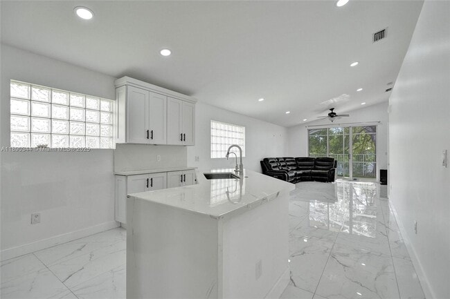 Building Photo - 4108 Sapphire Terrace