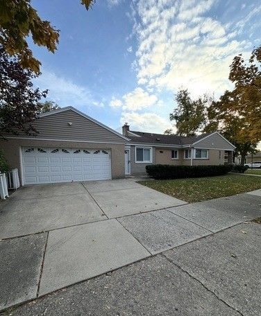 Building Photo - 7225 E Prairie Rd