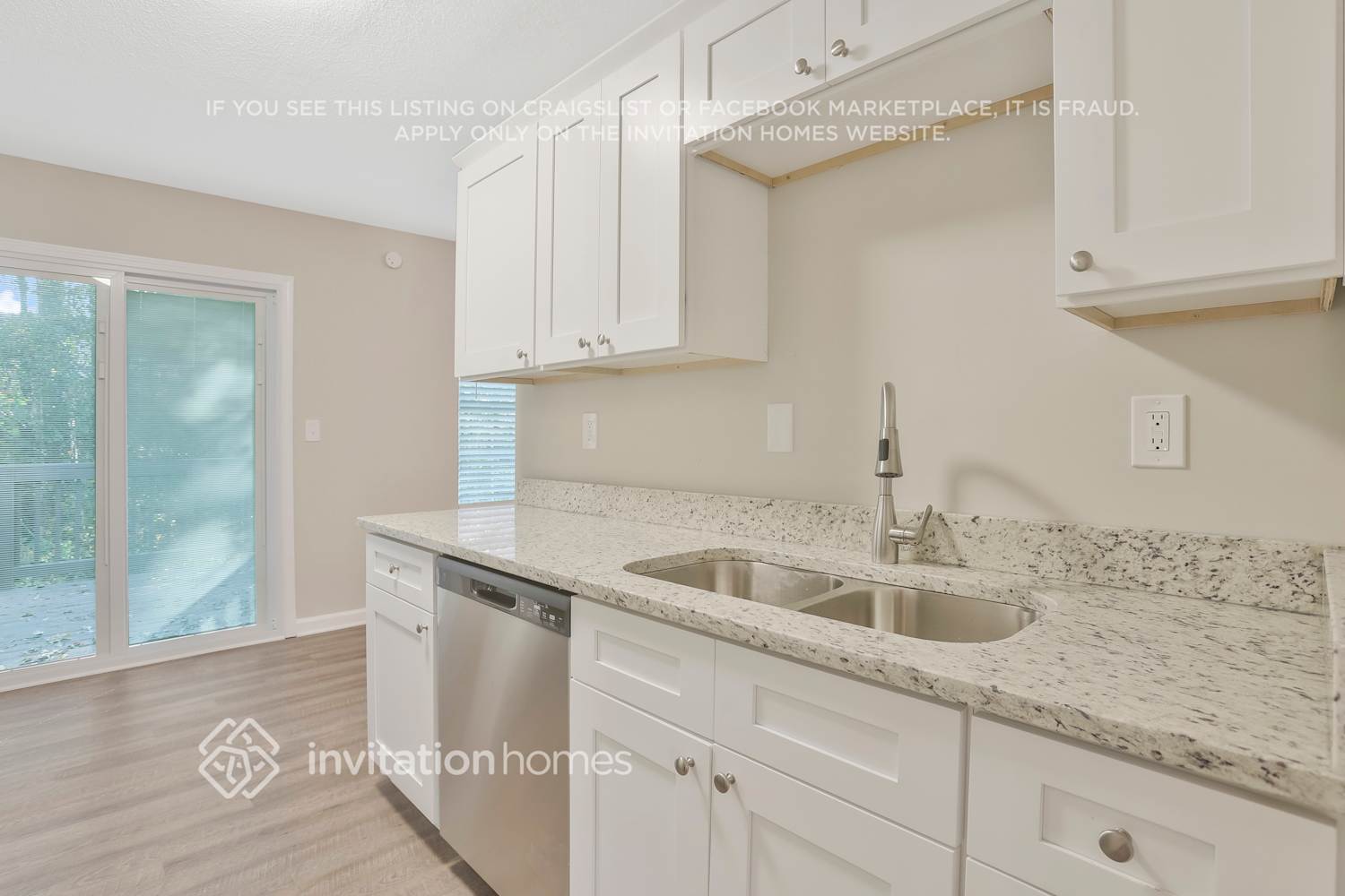 Building Photo - 3834 Deercreek Dr