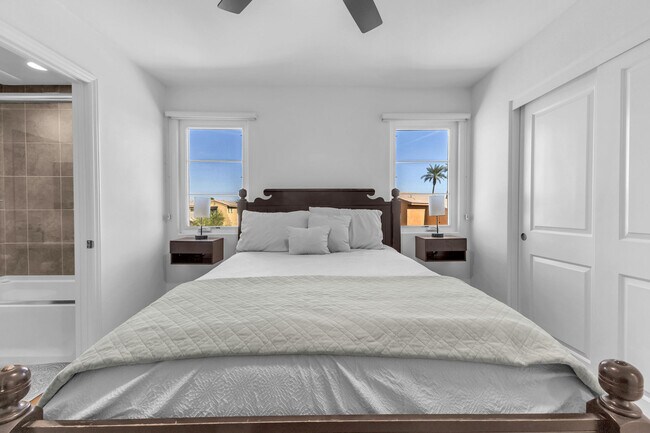 Building Photo - 52233 Rosewood Ln