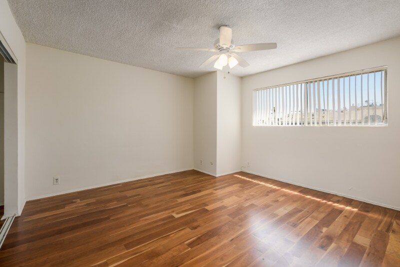 Building Photo - 1808 N Harvard Blvd