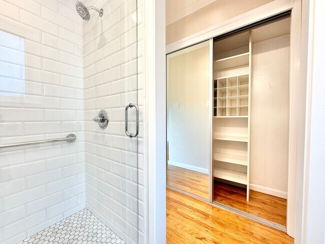 Building Photo - Renovated 3bed/2bath Linda Mar Rancher