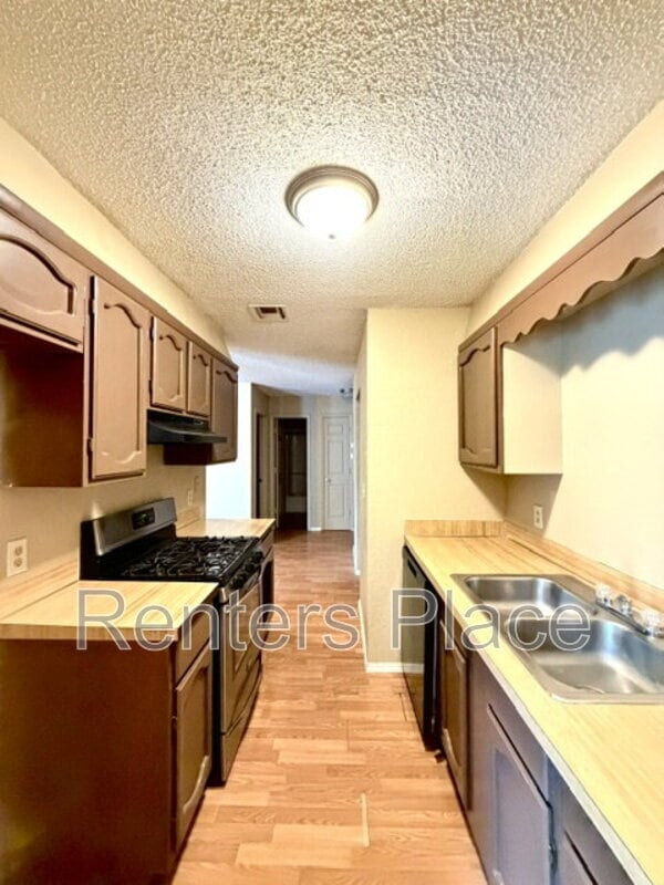 Building Photo - 4233 S 35th W Ave