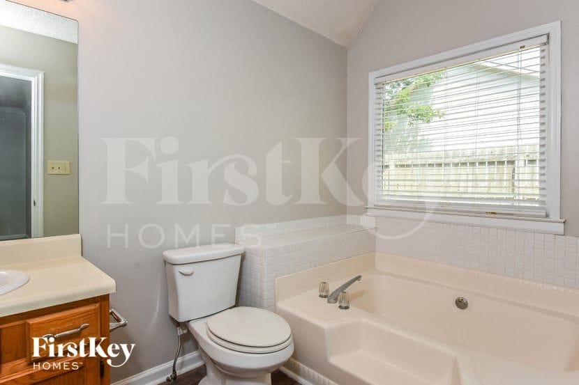 Building Photo - 4892 Country Cove Way