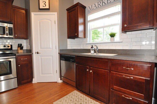 Building Photo - Coming Available!