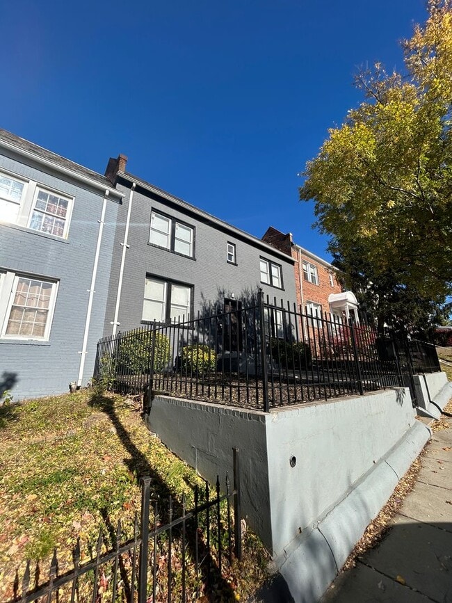 Building Photo - Brand New Units 2 Bed + 1 Bath, W&D in unit