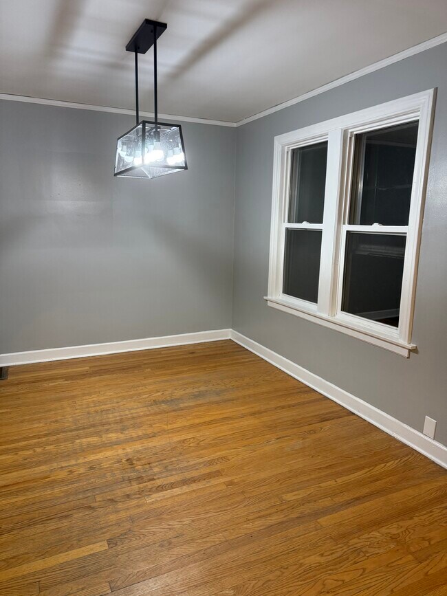 Building Photo - 6316 S Kenneth Ave