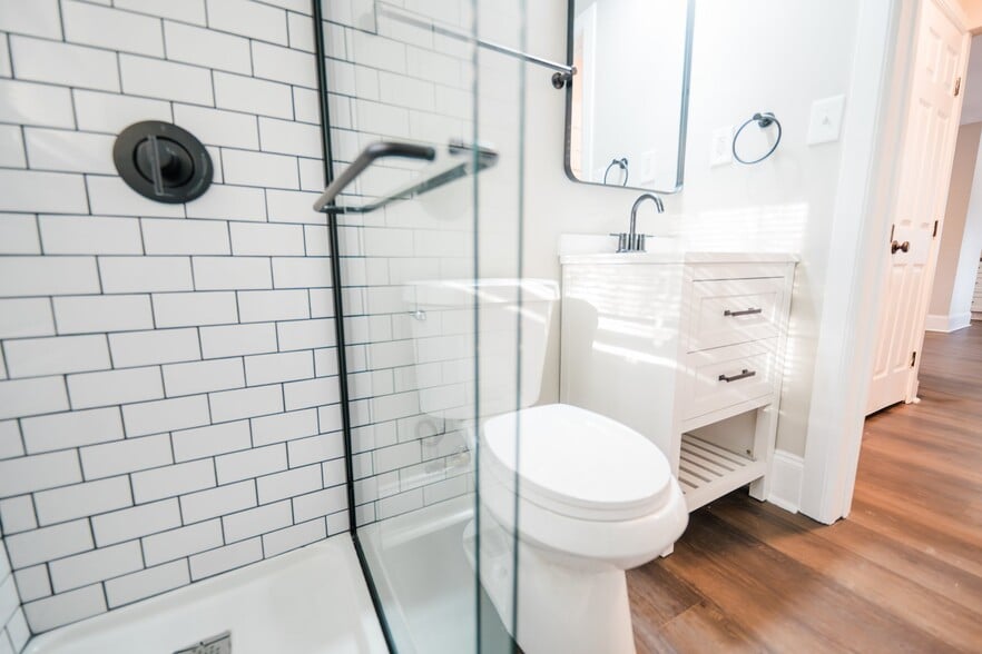 Building Photo - 2931 Glenwood Ave SE