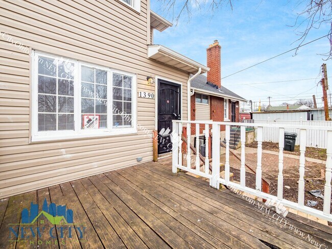 Building Photo - 1390-1392 Sullivant Ave, Columbus OH 43223