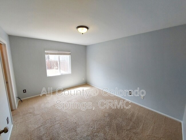 Building Photo - 4182 Pioneer Creek Dr