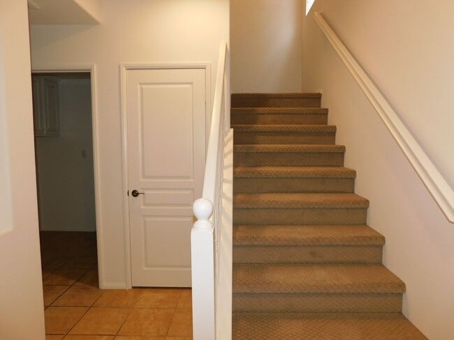 Building Photo - Exceptional 3 bed, 3.5 bath home in Irvine.