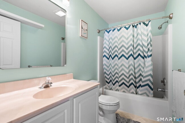 Building Photo - 19 Candlewood Springs Road