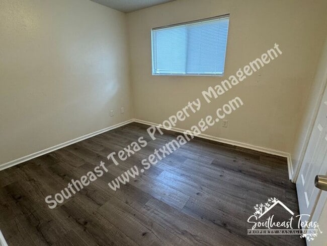 Building Photo - 401 Pinchback Rd