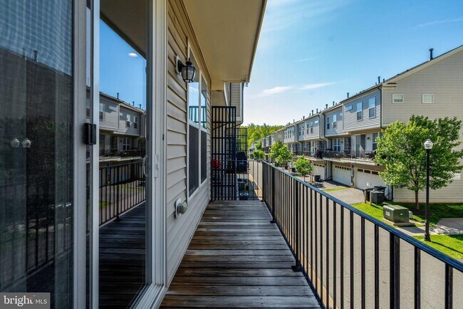 Building Photo - 8932 Dahlgren Ridge Rd