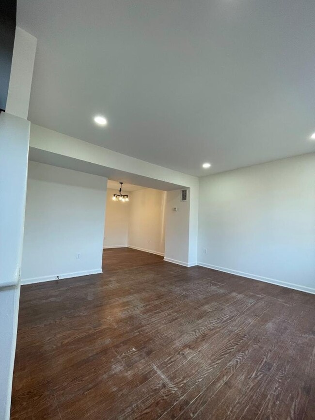 Building Photo - 122 S Shenandoah Ave