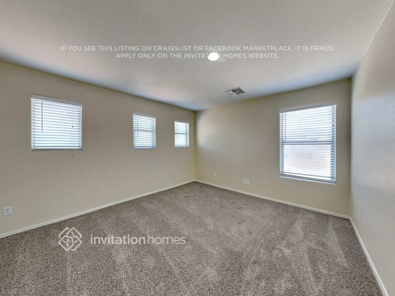 Building Photo - 18474 W Dawn Dr