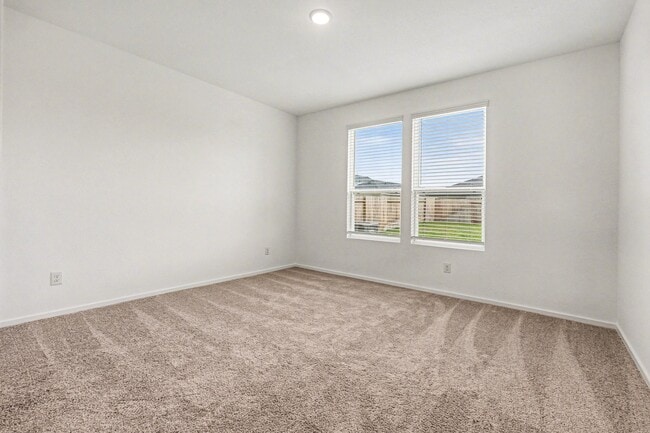 Building Photo - 622 Amber Fls Dr