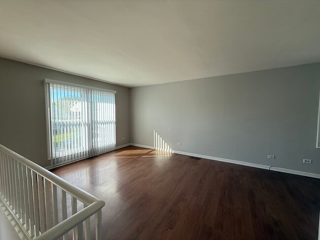 Building Photo - 371 Payson Cir