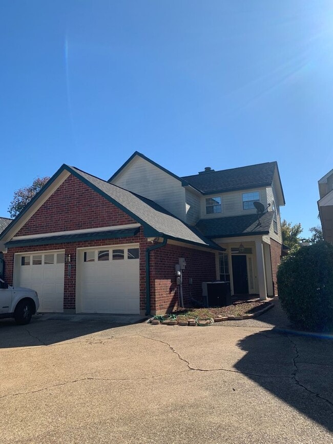 Building Photo - 3635 Green Acres Dr