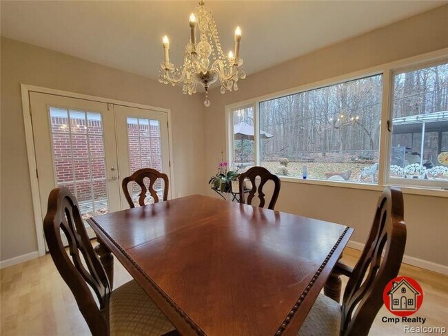 Building Photo - 18311 Norwich Rd