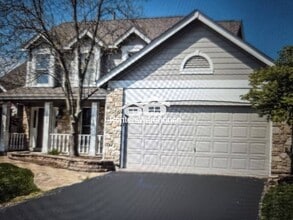 Building Photo - 13023 Walnutway Manor