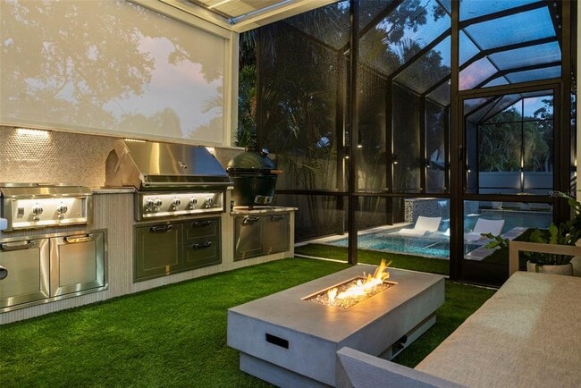 Building Photo - 3624 S Gardenia Ave