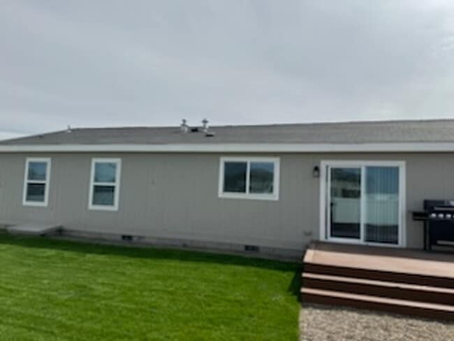 Building Photo - A gem of a home in Boardman