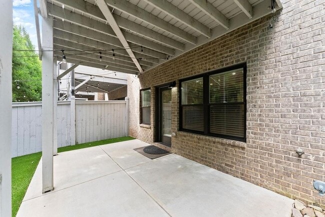 Building Photo - 1388 La France Street Northeast
