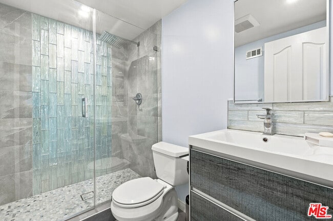 Building Photo - 4355 Chaumont Rd
