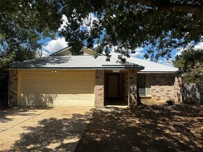 Building Photo - 612 David Curry Dr