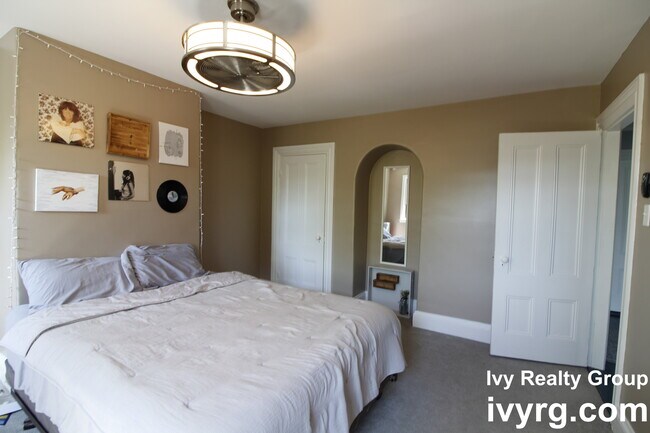 Building Photo - 196 Dorchester St