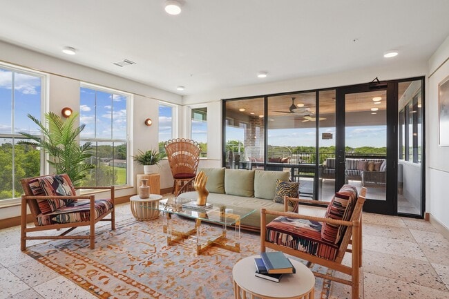 Building Photo - Whitlow