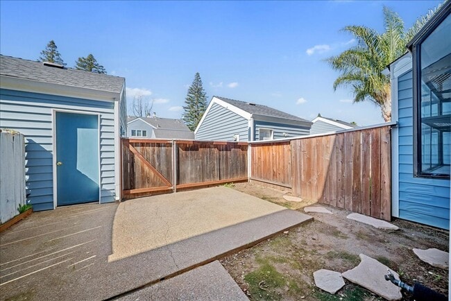 Building Photo - 5945 Main Ave