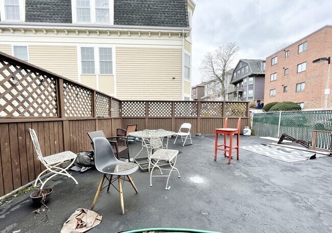 Building Photo - 59-61-61 Hillside St