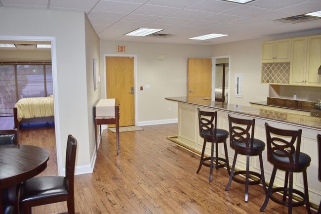 Building Photo - 850 Engineers Rd