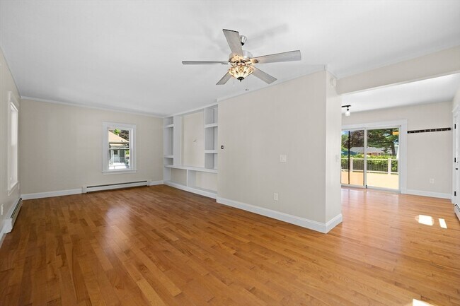 Building Photo - 34 Ricard St