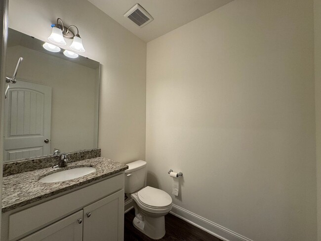 Building Photo - 5 Bedroom Home in Franklinton