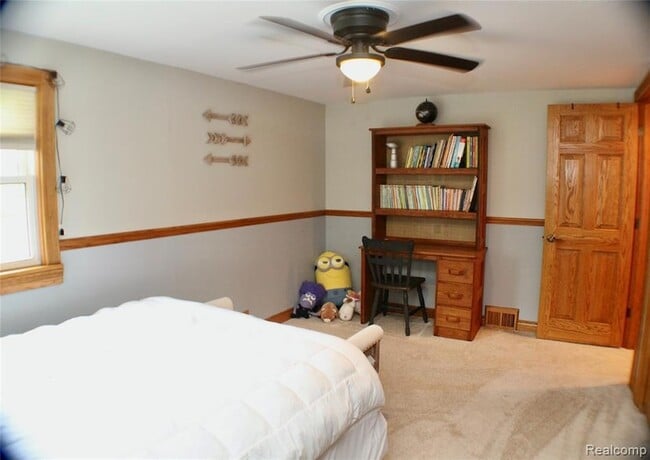 Building Photo - 48677 Sugarbush Rd