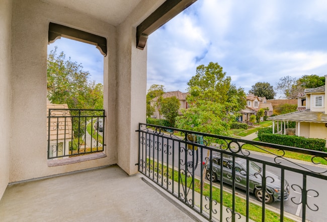 Building Photo - 16608 Honeybrook Ave