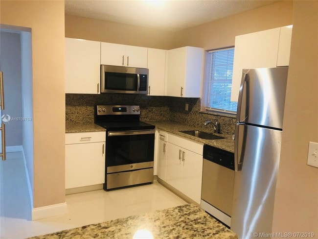Building Photo - 251 N 68th Terrace