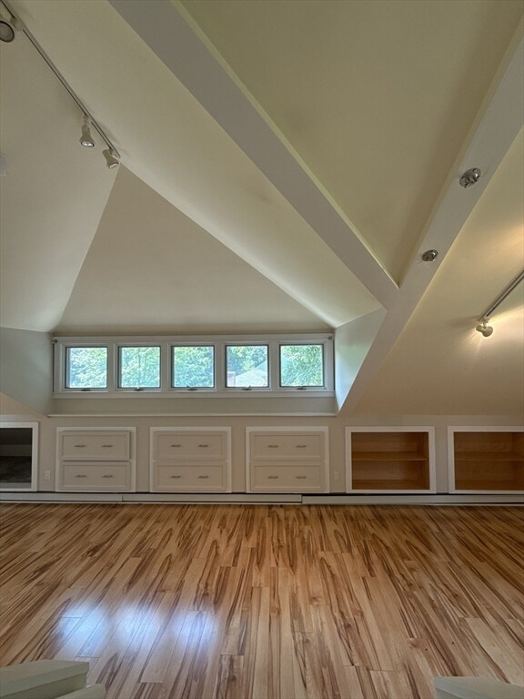 Building Photo - 9 Sunny Knoll Terrace