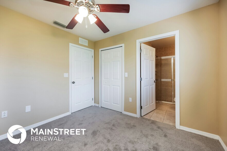 Building Photo - 3016 25th St W