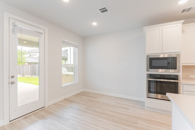 Building Photo - 146 Renodes Garden Ln