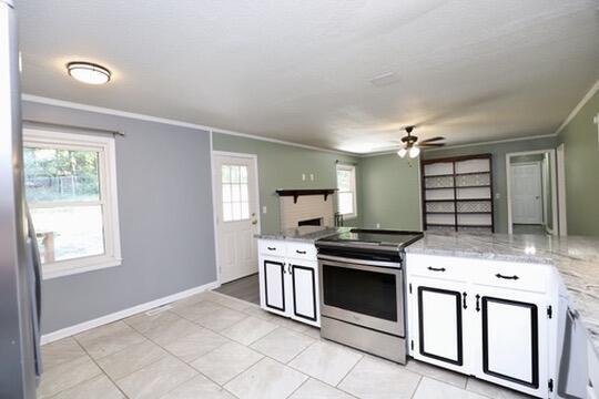 Building Photo - 3 Spring Lake Dr